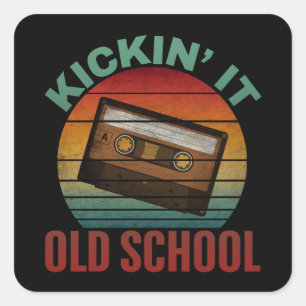 Kickin' es altes Schulkassettenband Quadratischer Aufkleber