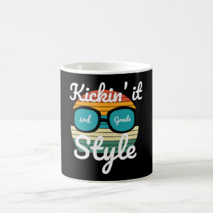 Kickin 'It 3. Klasse Rückkehr zur Schule Schülerge Kaffeetasse