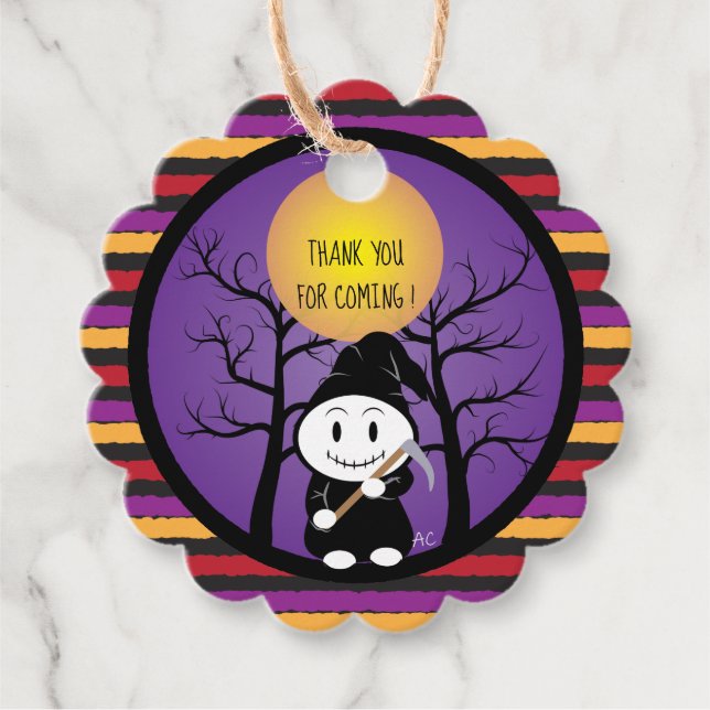 Kid in grimmigem Kostüm Halloween Gefälligkeitstag Geschenkanhänger (Vorderseite)