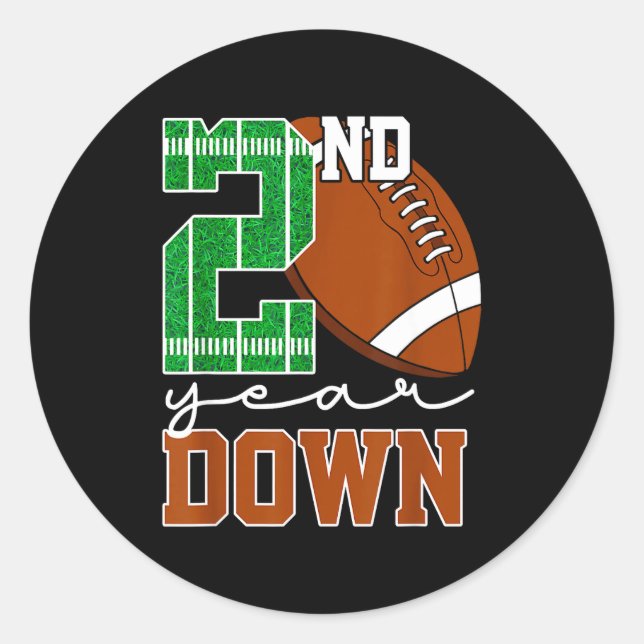 Kids 2nd Year Down Football Birthday Boy Party 2 Y Runder Aufkleber (Vorderseite)