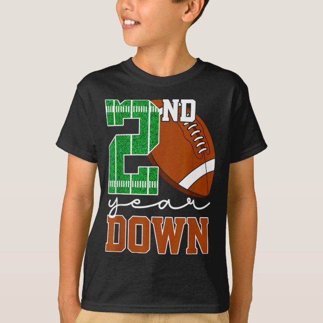 Kids 2nd Year Down Football Birthday Boy Party 2 Y T-Shirt (Vorderseite)