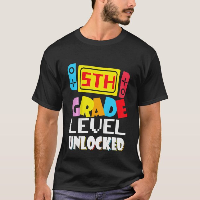 Kids 5th Grade Level Unlocked Video Gamer Back To  T-Shirt (Vorderseite)