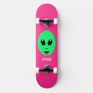 Kids Alien Kopf Grün rosa Personalisierter Name Skateboard