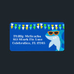 Kids Blue Shark Fintastic Birthday Adressaufkleber<br><div class="desc">Feiern Sie Ihren kleinen Hai zum Geburtstag! Dieses hübsche Blau mit Sonnenbrillen ist ein Hit für Ihr Party. Sämtliche Formulierungen können auf dem Etikett angepasst werden. Ideal für alle Untersee-Party oder Hai-Party. Grafik nach PrettyGrafik.</div>
