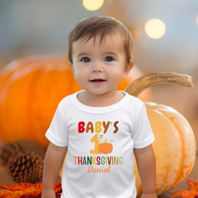 Kids First Erntedank Pumpkin Name Funny Baby T-shirt (Von Creator hochgeladen)