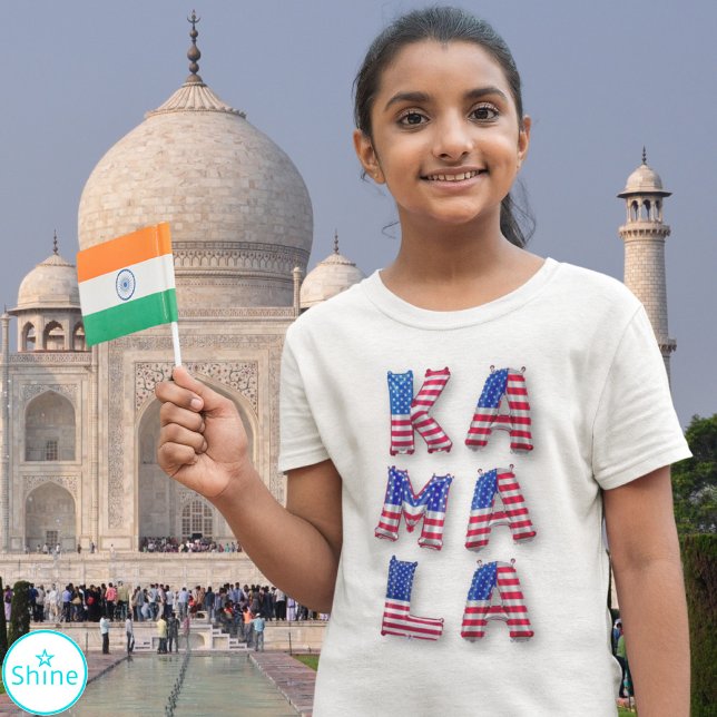 Kids for Kamala Harris USA Flag Balloon Alphabets T-Shirt (Von Creator hochgeladen)