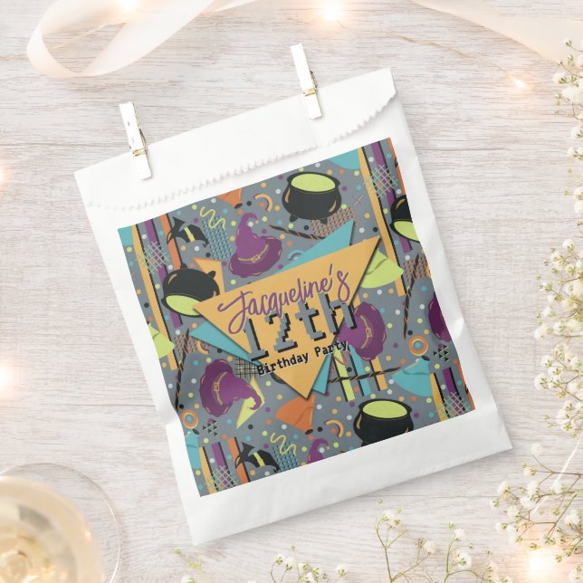 Kids Gray Retro Witchy Halloween Birthday Geschenktütchen (Ausgeschnitten)