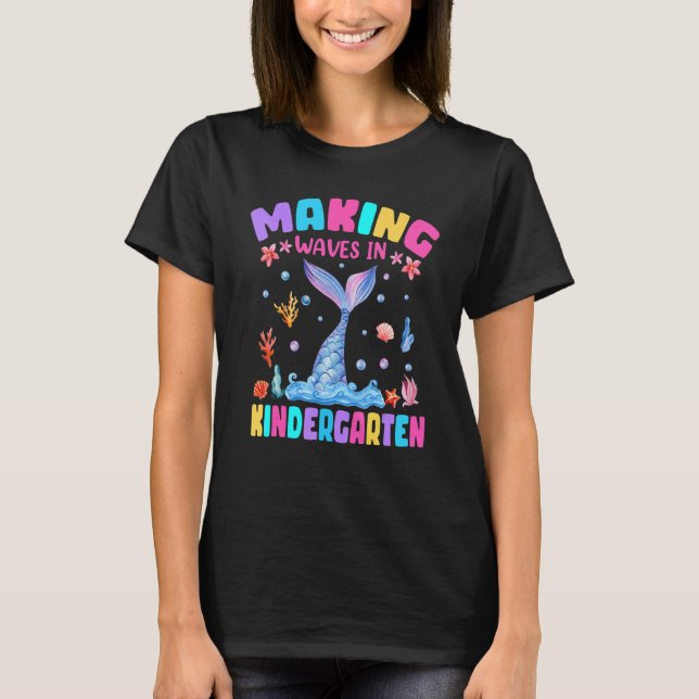 Kids Making Magical Waves In Kindergarten Mermaid  T-Shirt (Vorderseite)