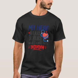 Kids Mein Held Trägt Kittel Ich Nenne Sie Mommy Kr T-Shirt