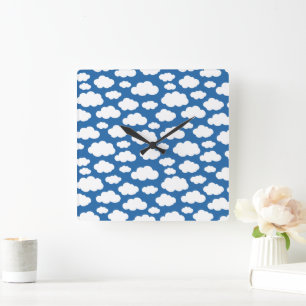Kids Niedlich Fluffy Clouds in Sky Blue White Quadratische Wanduhr