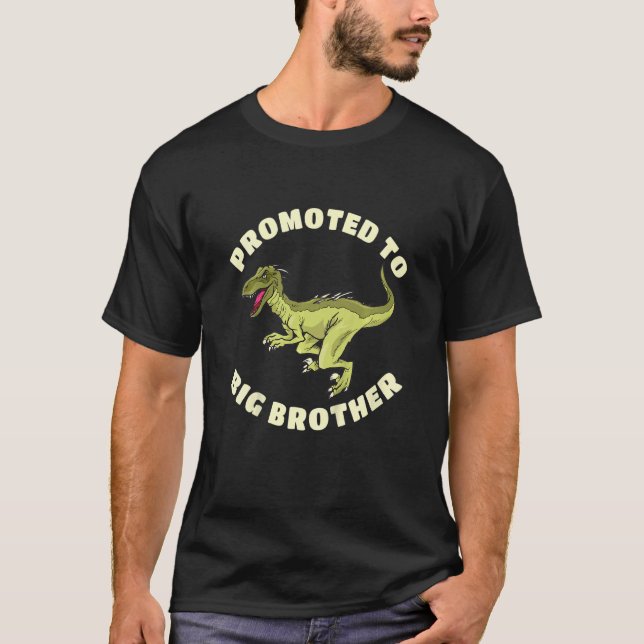Kids Promoted to Big Brother  Kids velociraptor di T-Shirt (Vorderseite)