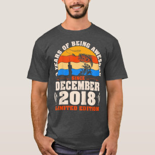 Kids Retro Dezember 2018 4 Jahre Alte Angelfreunde T-Shirt