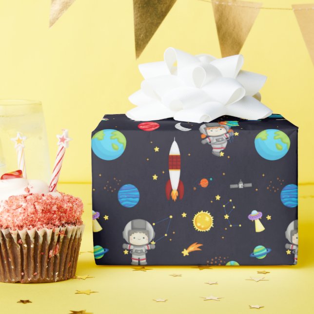 Kids Space Theme Pattern Geschenkpapier (Geburtstagsparty)