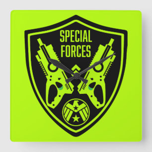 Kids Toy Dart Gun Battle Quadratische Wanduhr