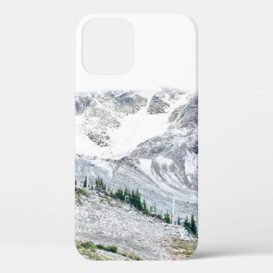 KIEFERNBÄUME IN DER NÄHE EINES MIT SCHNEE BEDECKTE Case-Mate iPhone HÜLLE