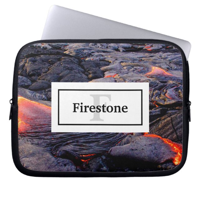 Kilauea Lava Flow mit Ihrem Namen und Monogramm Laptopschutzhülle (Vorderseite)