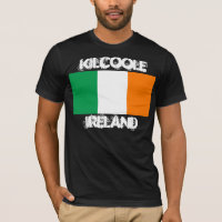 Kilcoole, Irland mit irischer Flagge