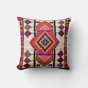 Kilim Pillows: Handgefertigte Schätze für Ihre Zuh Kissen