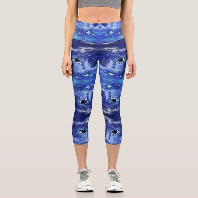 Killer Whales auf Blue Full Moon Capri Leggings (Vorderseite)