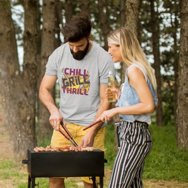 KIND, GRILL, THRILL SOMMER BARBEQUE T-Shirt (Von Creator hochgeladen)
