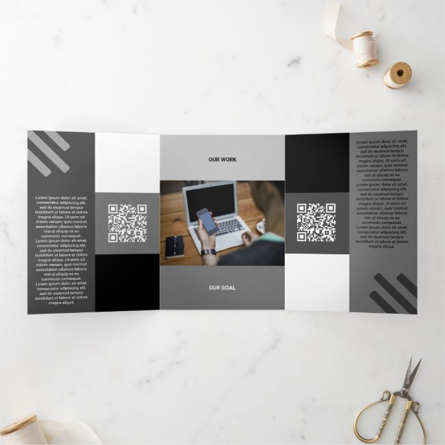 Kind schwarzer Ton aus Qr-Codes Dreifach Gefaltete Karte (Innenseite)