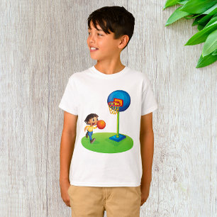 Kind spielt Basketball mit Korb Spaß Sport T-Shirt