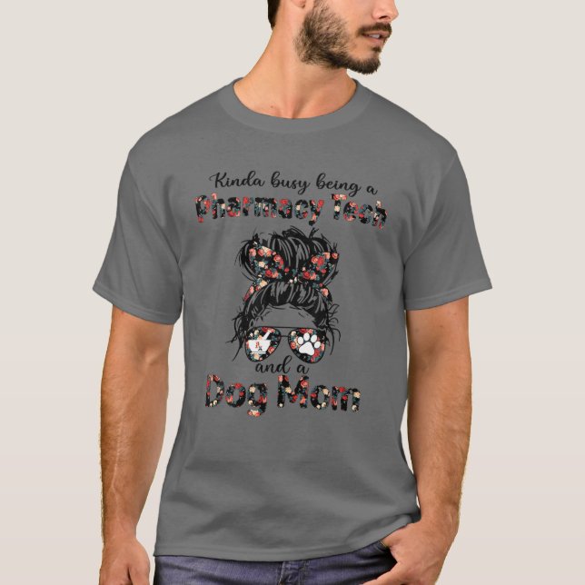 Kinda beschäftigt sich als Pharma-Tech und Hundeha T-Shirt (Vorderseite)