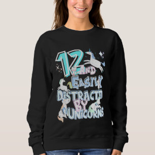Kinder 12 und leicht von Unicorns abgelenkt Sweatshirt