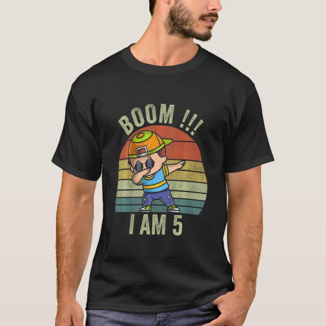 Kinder 5th Birthday Boys Boom Iu2019m 5 Year Old B T-Shirt (Vorderseite)