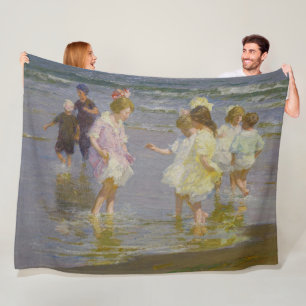 Kinder auf dem Strand (von E.H. Potthast) Fleecedecke