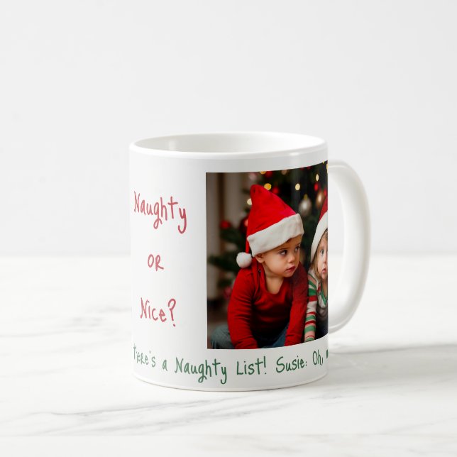 Kinder auf der schmutzigen Weihnachtsliste Kaffeetasse (VorderseiteRechts)