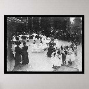 Kinder, die auf das Dach des Waldorf NYC 1919 Poster