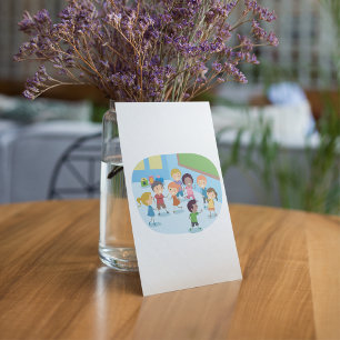 Kinder, die im Klassenzimmer spielen Einladung