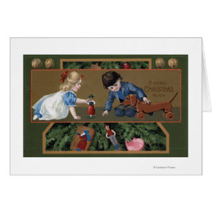 Kinder, die mit Spielwaren spielen