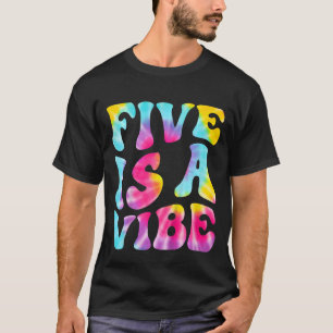 Kinder Five ist ein Vibe Groovy 5. Geburtstag Them T-Shirt