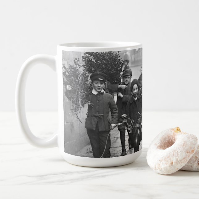 KINDER & HOLLY (1915) Vintag Art Weihnachten Tasse (Mit Donut)