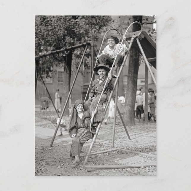 Kinder in Kostümen, 1922 Postkarte (Vorderseite)