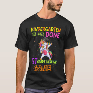 Kinder Kindergarten Graduierte Entführung Unicorn T-Shirt