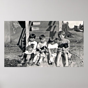 Kinder mit Welpen drucken Poster