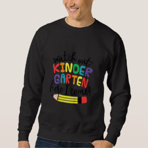 Kinder schauen sich den Kindergarten an, ich komme Sweatshirt