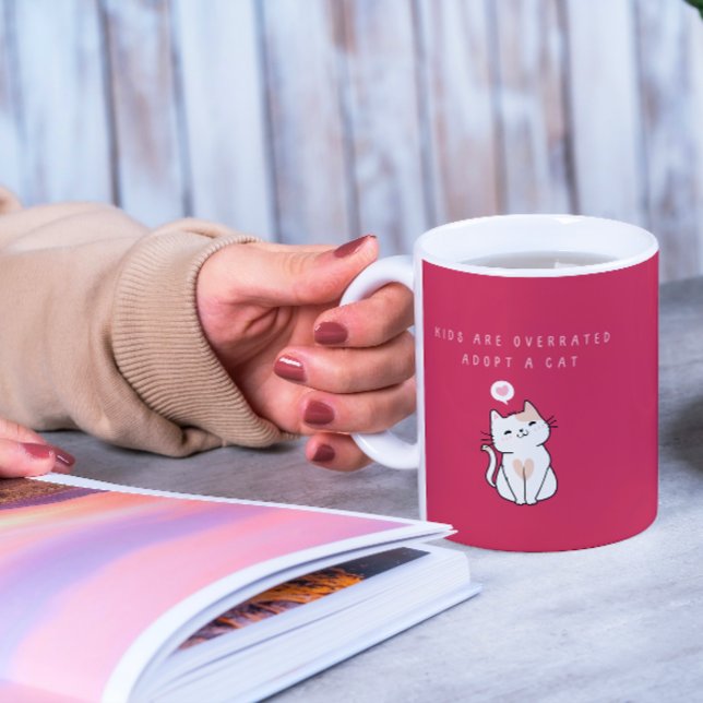 Kinder sind überbewertet - eine Katze Dunkler Mage Tasse (Von Creator hochgeladen)