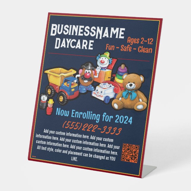 Kinderbetreuung Kinder spielen Spielzeug individue Sockelschild (Vorderseite)