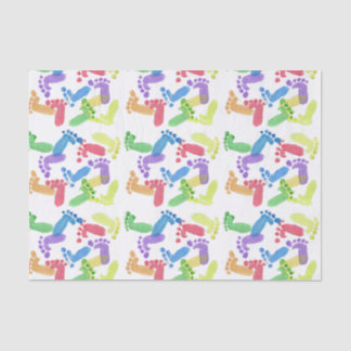 Kinderbetten, Babyfüße, Babyfußabzüge in Farben Seidenpapier