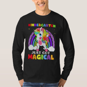 Kindergarten bekam magischen Dabbing-Einhorn-Regen T-Shirt