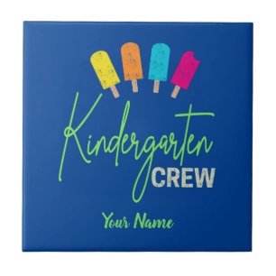 Kindergarten Crew für Kinderzimmer-Schule Kind Vin Fliese