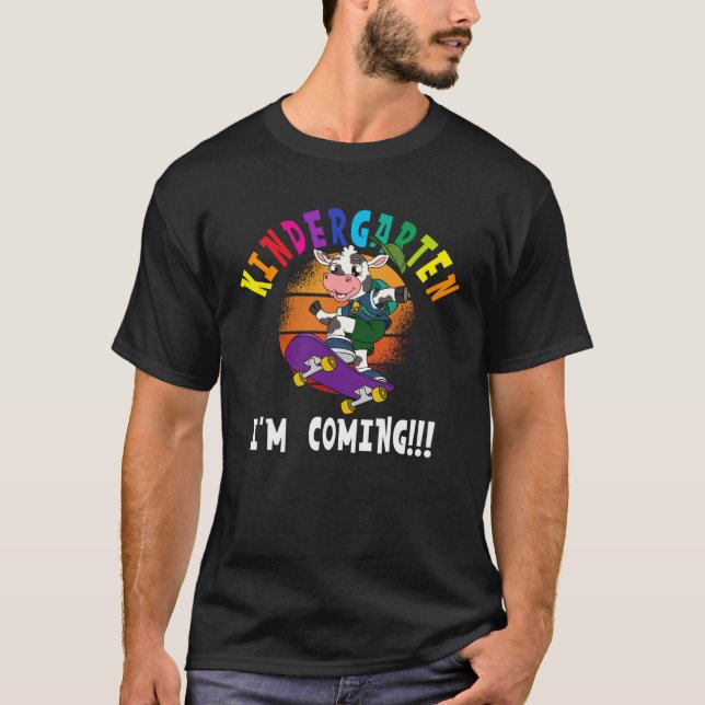 Kindergarten I m Coming Cow Skateboarding T-Shirt (Vorderseite)
