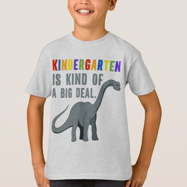 Kindergarten ist ein bisschen ein Sache-lustiger T-Shirt (Vorderseite)