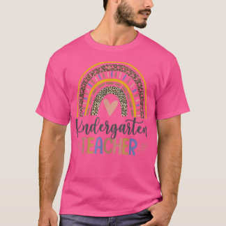 Kindergarten Lehrer Leopard Boho Rainbow Zurück  T-Shirt