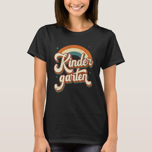 Kindergarten Lehrer Student Retro-Regenbogen zurüc T-Shirt (Vorderseite)