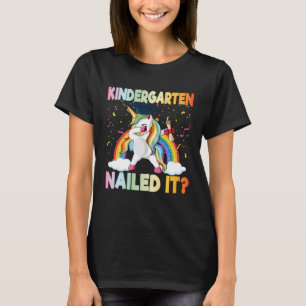 Kindergarten Nails It Dabbing Kindergarten Gradu T-Shirt